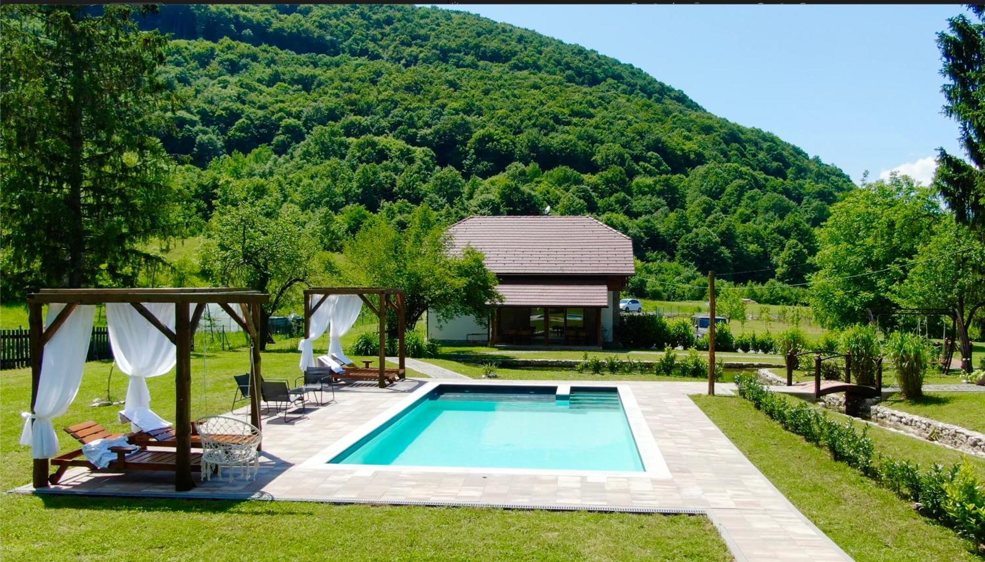 Vacation House Studenac Bihac Exterior photo