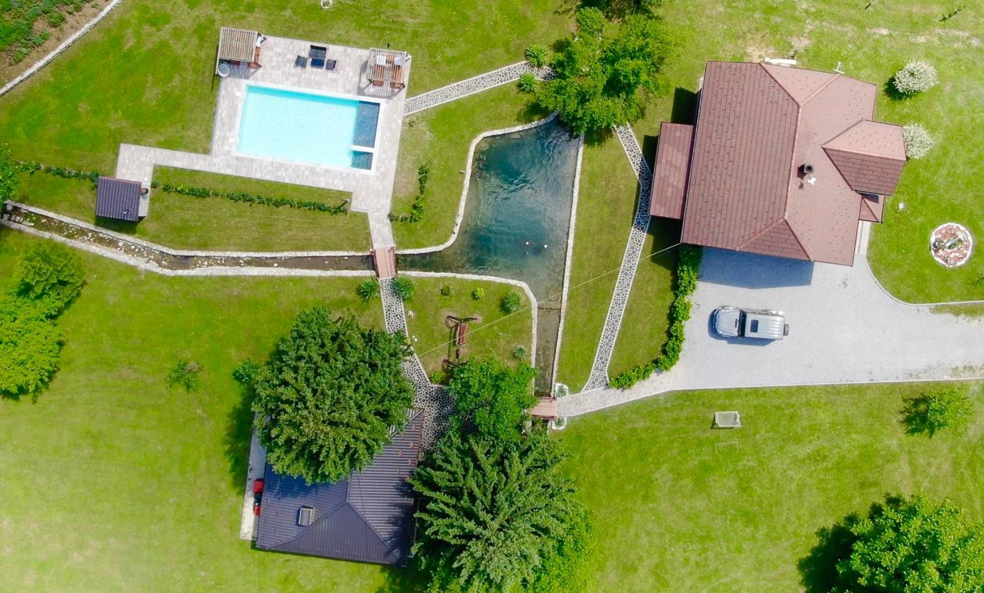 Vacation House Studenac Bihac Exterior photo